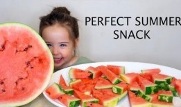 吃瓜少女在吃瓜,吃瓜少女的瓜田奇遇记