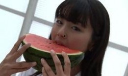 吃瓜少女在吃瓜,吃瓜少女的瓜田奇遇记