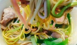 瓜配面条怎么吃,夏日清爽新食尚