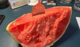 吃瓜吃太多拉肚子,揭秘拉肚子的背后原因