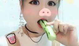 假滑稽吃瓜视频