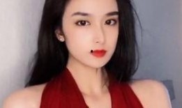 美女变身怪兽吃瓜,瓜田惊魂！