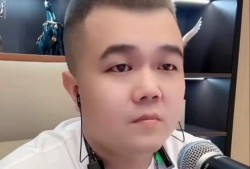 吃瓜的大胖子图片,揭秘吃瓜大胖子的趣味生活